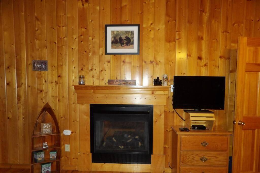 Beary Tale! Your Happily Ever After Starts Here! Sevierville Extérieur photo