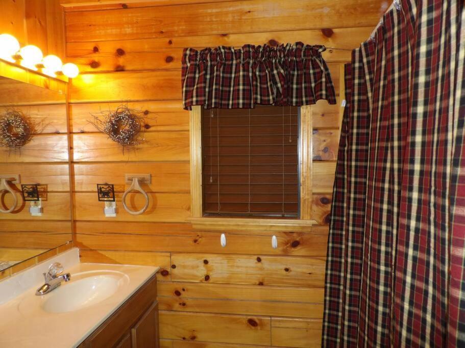 Beary Tale! Your Happily Ever After Starts Here! Sevierville Extérieur photo