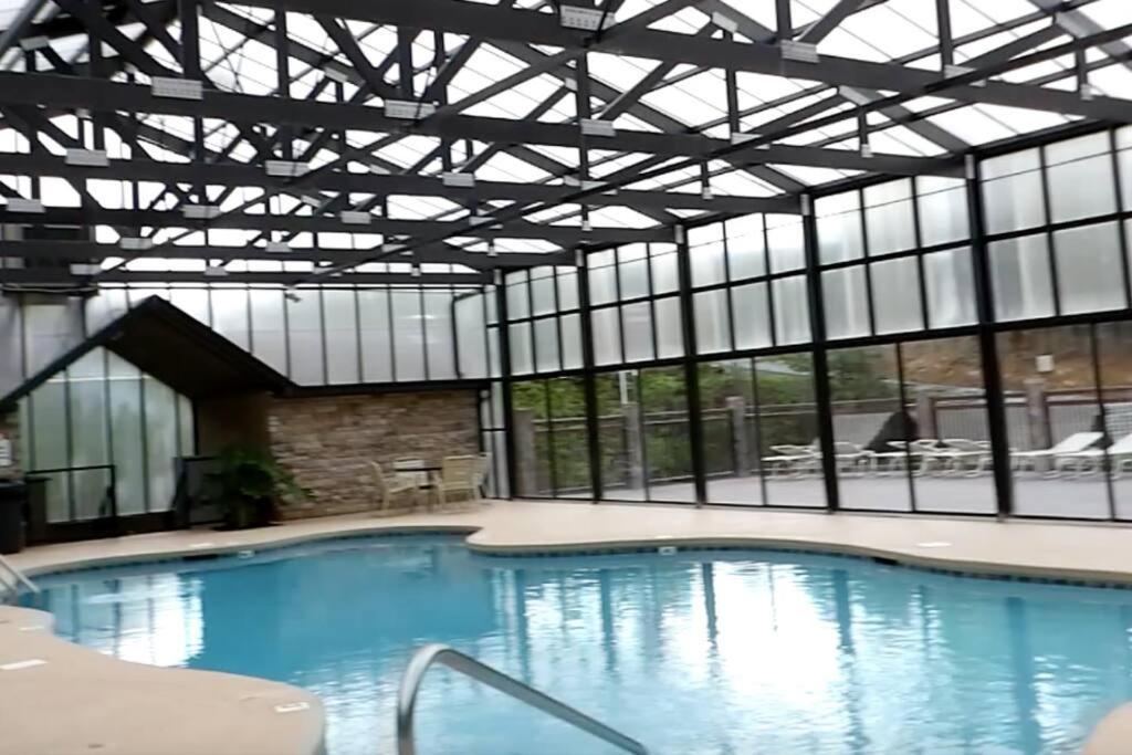 Beary Tale! Your Happily Ever After Starts Here! Sevierville Extérieur photo