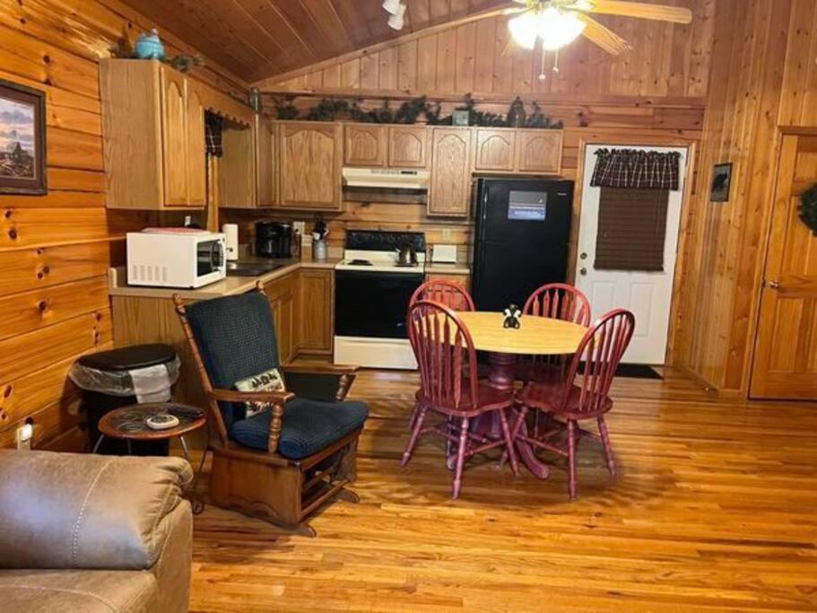 Beary Tale! Your Happily Ever After Starts Here! Sevierville Extérieur photo